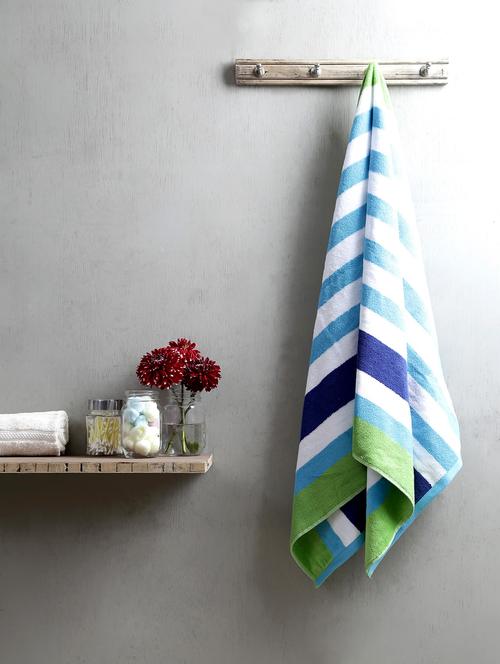 first row blue shaded bath towel - 10068375 - Very Small Image - 1