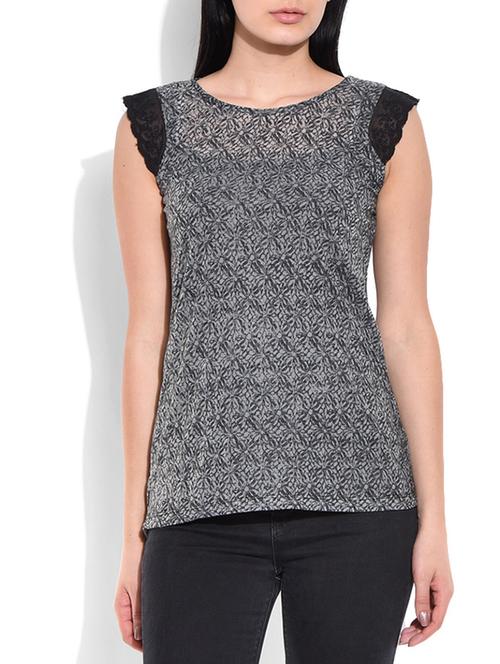 lace detail sleeved top - 10124056 - Very Small Image - 1