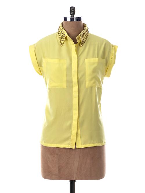 shirt collar emballished top - 1035980 - Very Small Image - 1