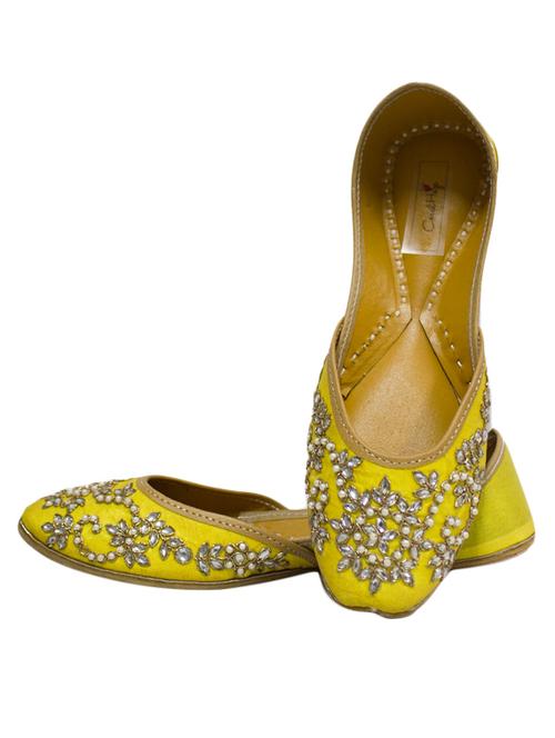Coral Haze Yellow foliage hand embroidered silk handcrafted jutis - 10366985 - Very Small Image - 1