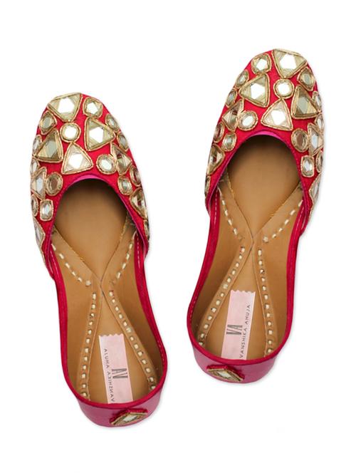 VA by Vanshika Ahuja Pink Hand Embroidered Mojris - 10406456 - Very Small Image - 1