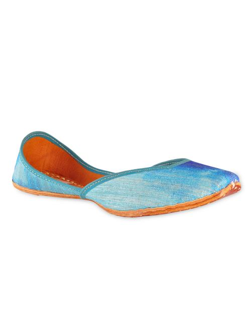 va by vanshika ahuja blue tie and dye juttis - 10406474 - Very Small Image - 1