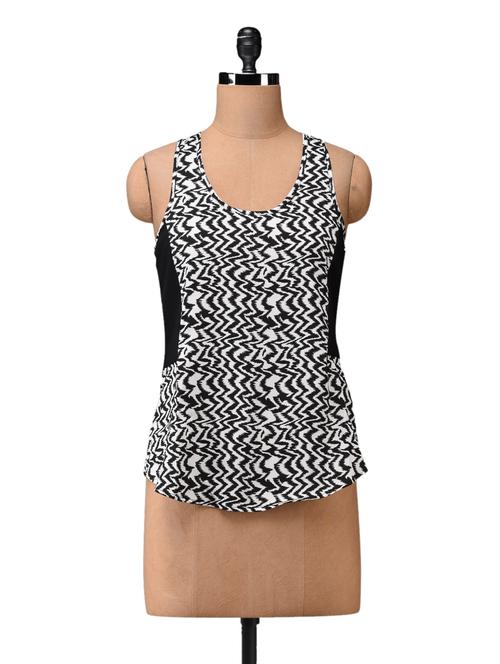monochrome top - 1054144 - Very Small Image - 1