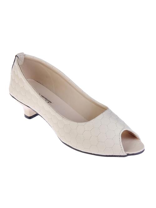 cream leatherette sandal - 10577276 - Very Small Image - 1