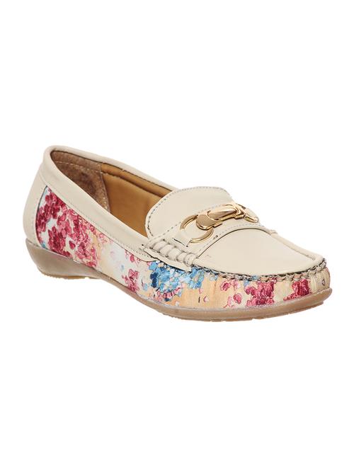 beige leatherette loafers & mocassins - 10590061 - Very Small Image - 1