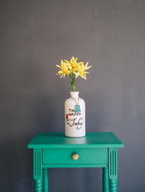 the think happy bottle white - 10641661 - Very Small Image - 1