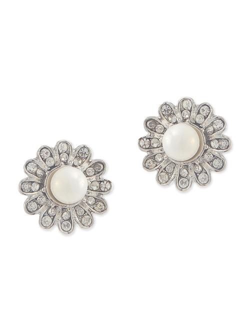 white metal alloy earring - 10649602 - Very Small Image - 1