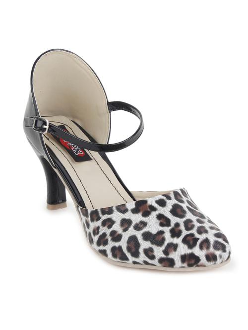 white leatherette closed back sandal - 10704753 - Very Small Image - 1