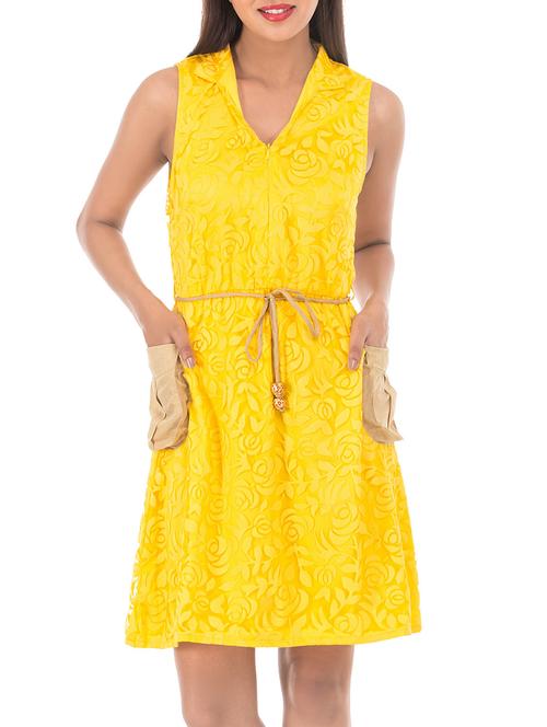 yellow satin dress - 10726411 - Very Small Image - 1