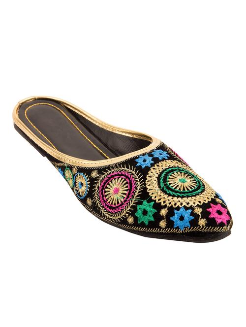 black embroidered velvet handicraft jutis - 10761314 - Very Small Image - 1