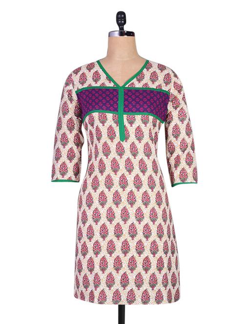 printed v-neck cotton kurta - 1080655 - Very Small Image - 1