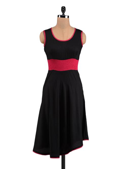 black & fuchsia sleeveless rayon kurta - 1093847 - Very Small Image - 1
