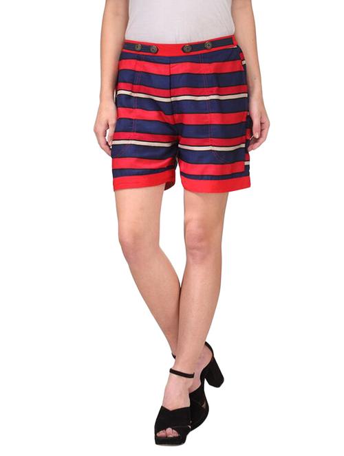 red crepe shorts - 10962237 - Very Small Image - 1