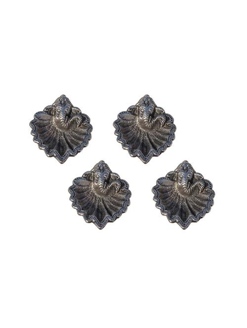 diya in metal ganesh face set of 4 with curves - 11017664 - Very Small Image - 1