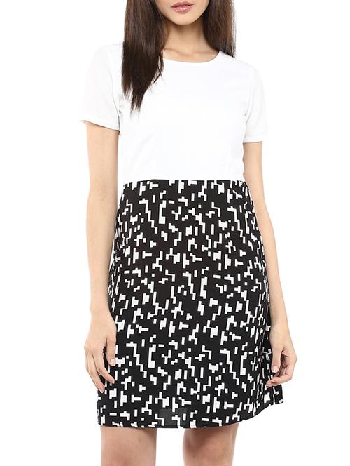 white cotton dress - 11052075 - Very Small Image - 1