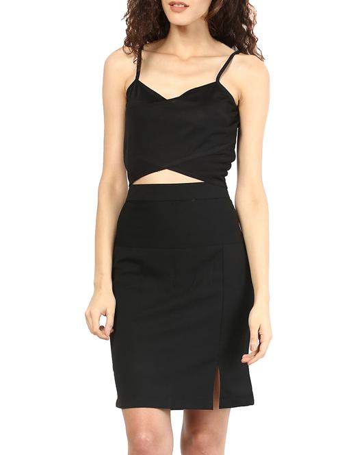 black strappy stretchable crop top - 1120633 - Very Small Image - 1