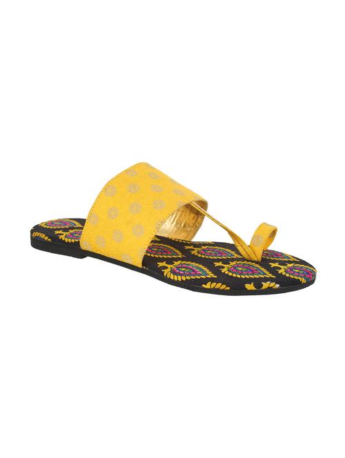 yellow fabric sandals - 11231529 - Very Small Image - 1
