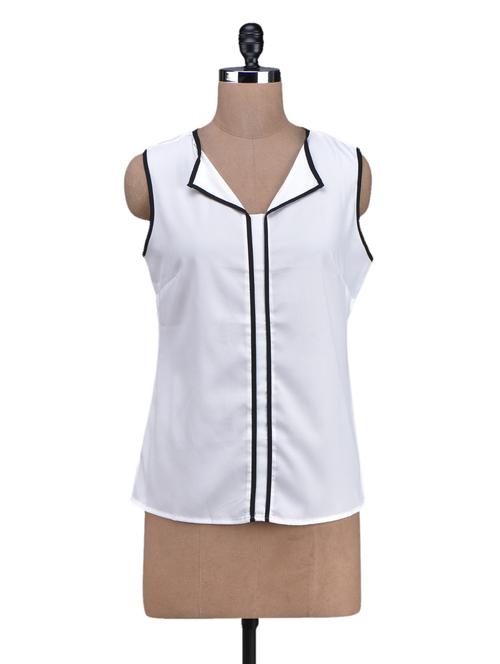 white sleeveless crepe top - 1131033 - Very Small Image - 1