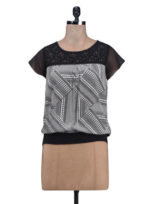 lace yoke black printed top - 1131050 - Very Small Image - 1