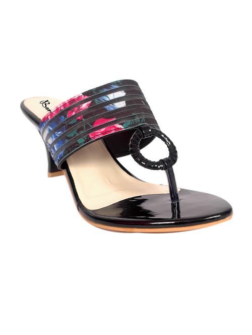 black floral faux leather sandals - 11374302 - Very Small Image - 1
