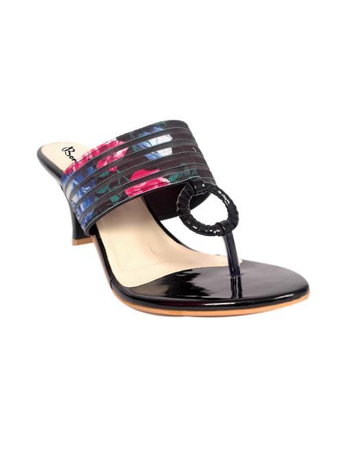 black faux leather toe separator sandals - 11438604 - Very Small Image - 1