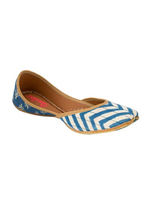 indigo and off-white printed leather mojris - 11451773 - Very Small Image - 1