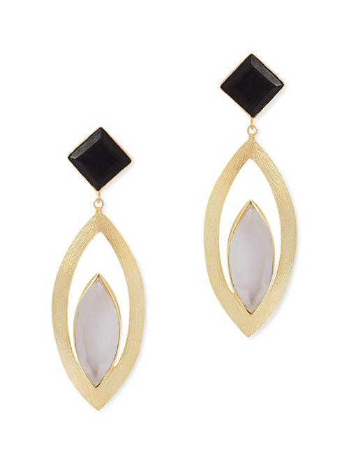 gold metal other earring - 11657249 - Very Small Image - 1