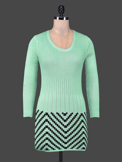 chevron pattern round neck red top - 1176479 - Very Small Image - 1