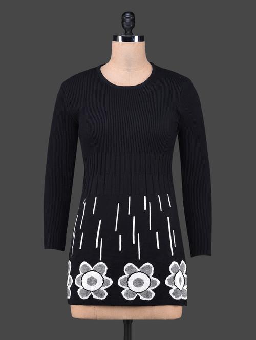 floral pattern round neck top - 1176482 - Very Small Image - 1