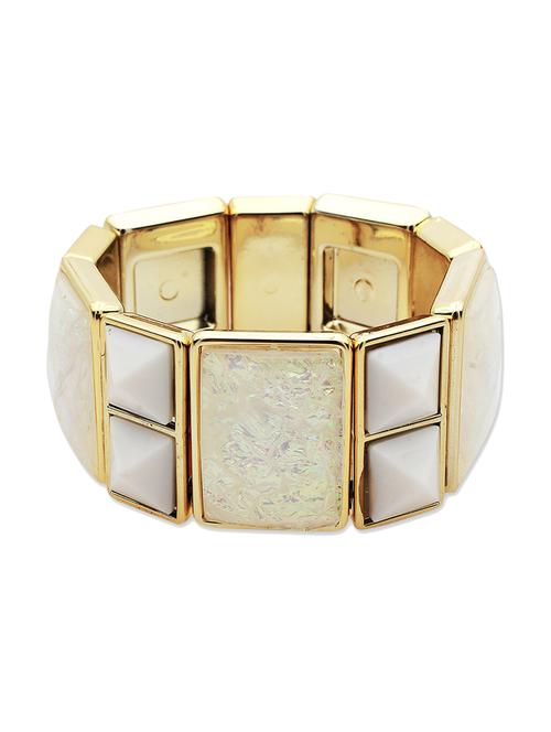 gold plastic bangle bracelet - 11929470 - Very Small Image - 1
