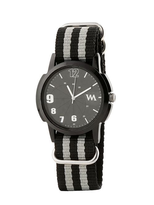 black analog watch - 11939178 - Very Small Image - 1