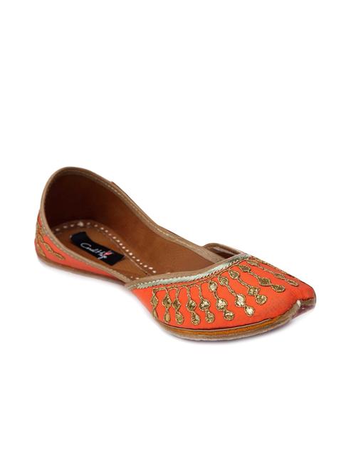 orange gota patti work handcrafted mojris - 12112880 - Very Small Image - 1