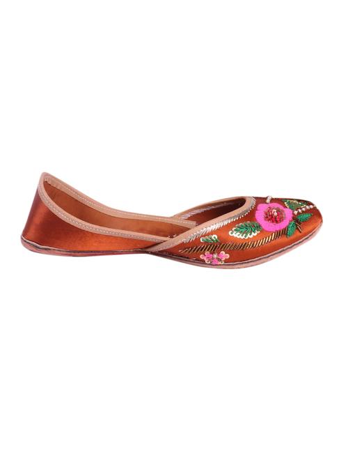 copper silk hand embroidered mojaris - 12241615 - Very Small Image - 1
