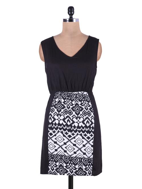 black rayon dress with abstract printed panel - 1228061 - Very Small Image - 1