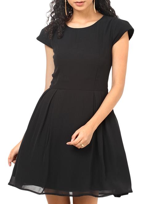 cap sleeved pleated dress - 12324123 - Very Small Image - 1