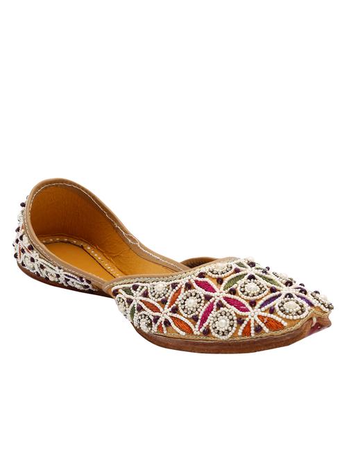 multi colored slip on mojari - 12432331 - Very Small Image - 1