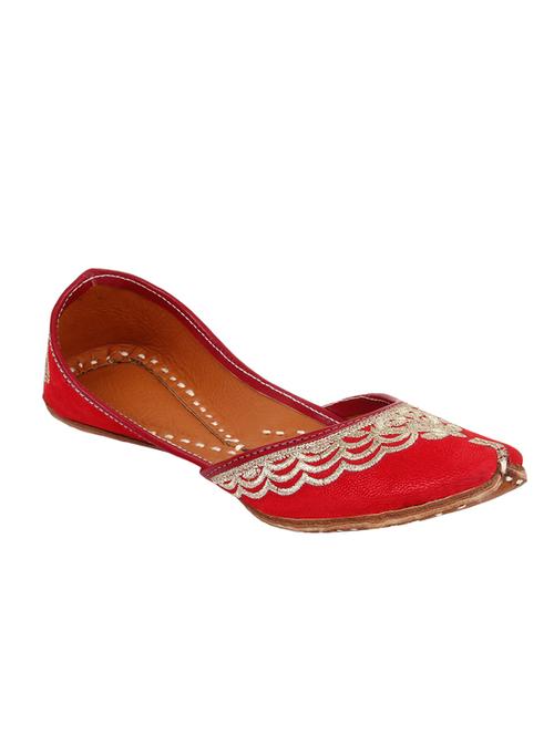 red slip on mojari - 12442636 - Very Small Image - 1