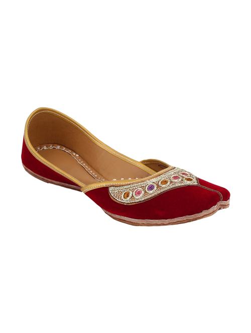 maroon slip on mojari - 12442646 - Very Small Image - 1
