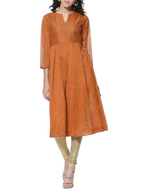 Burnt orange chanderi pleated block print kurta - 12568626 - Very Small Image - 1