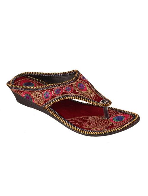 red ethnic sandals - 12785229 - Very Small Image - 1