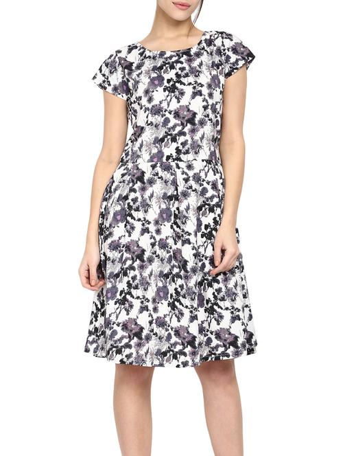white floral printed crepe dress - 12866957 - Very Small Image - 1