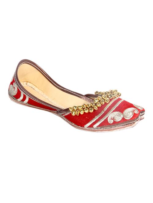 red slip on jutis - 13068408 - Very Small Image - 1