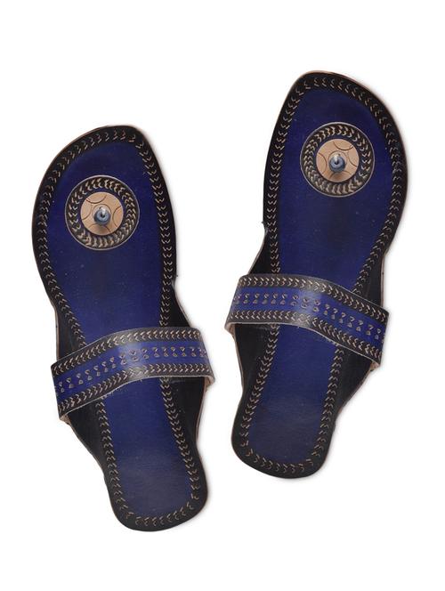 blue leather cutworked kolhapuris - 1318732 - Very Small Image - 1