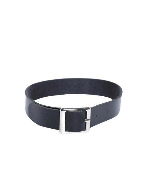 choker - 13187448 - Very Small Image - 1