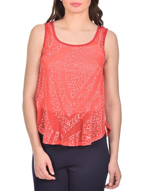 curved hem scoop neck top - 13187508 - Very Small Image - 1