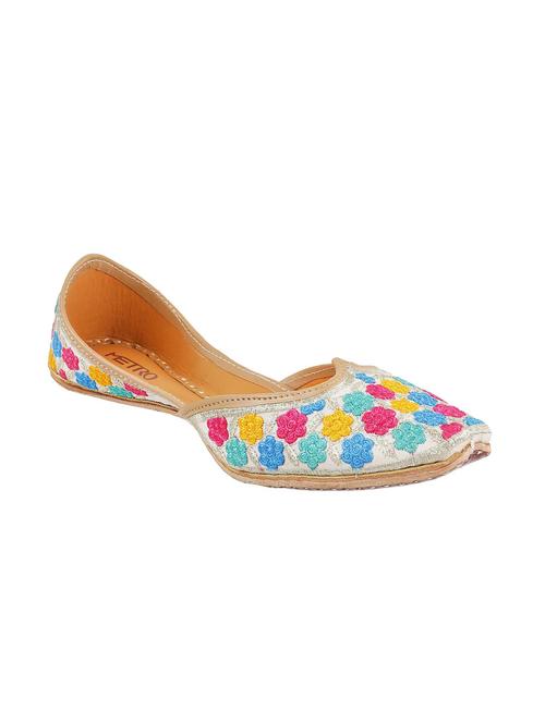 multi colored slip on jutis - 13240990 - Very Small Image - 1