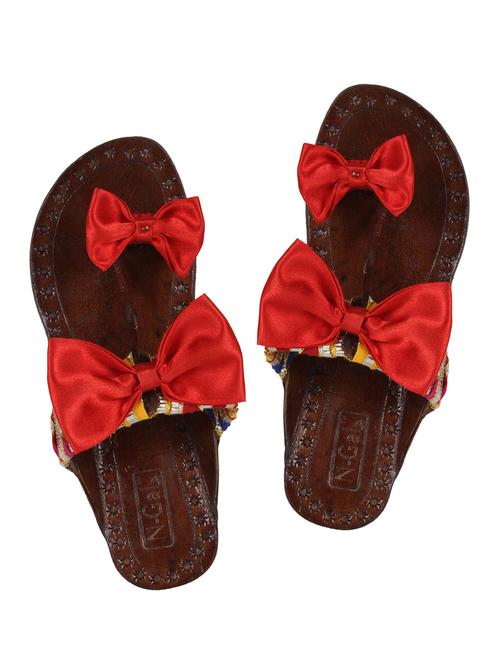 red one toe kolhapuri - 13352245 - Very Small Image - 1