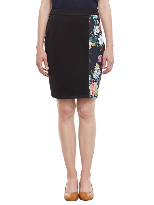 black pencil skirt - 13433387 - Very Small Image - 1