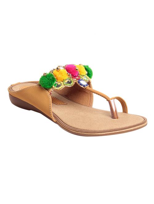 beige leatherette kolhapuris - 13601326 - Very Small Image - 1