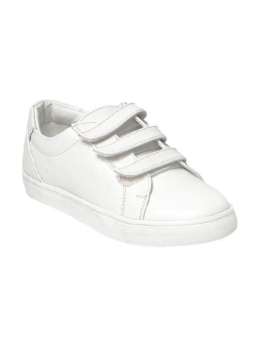 white faux leather sneakers - 13769836 - Very Small Image - 1